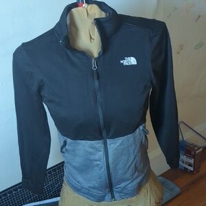 The North Face Women's Black and Gray Ski Jacket